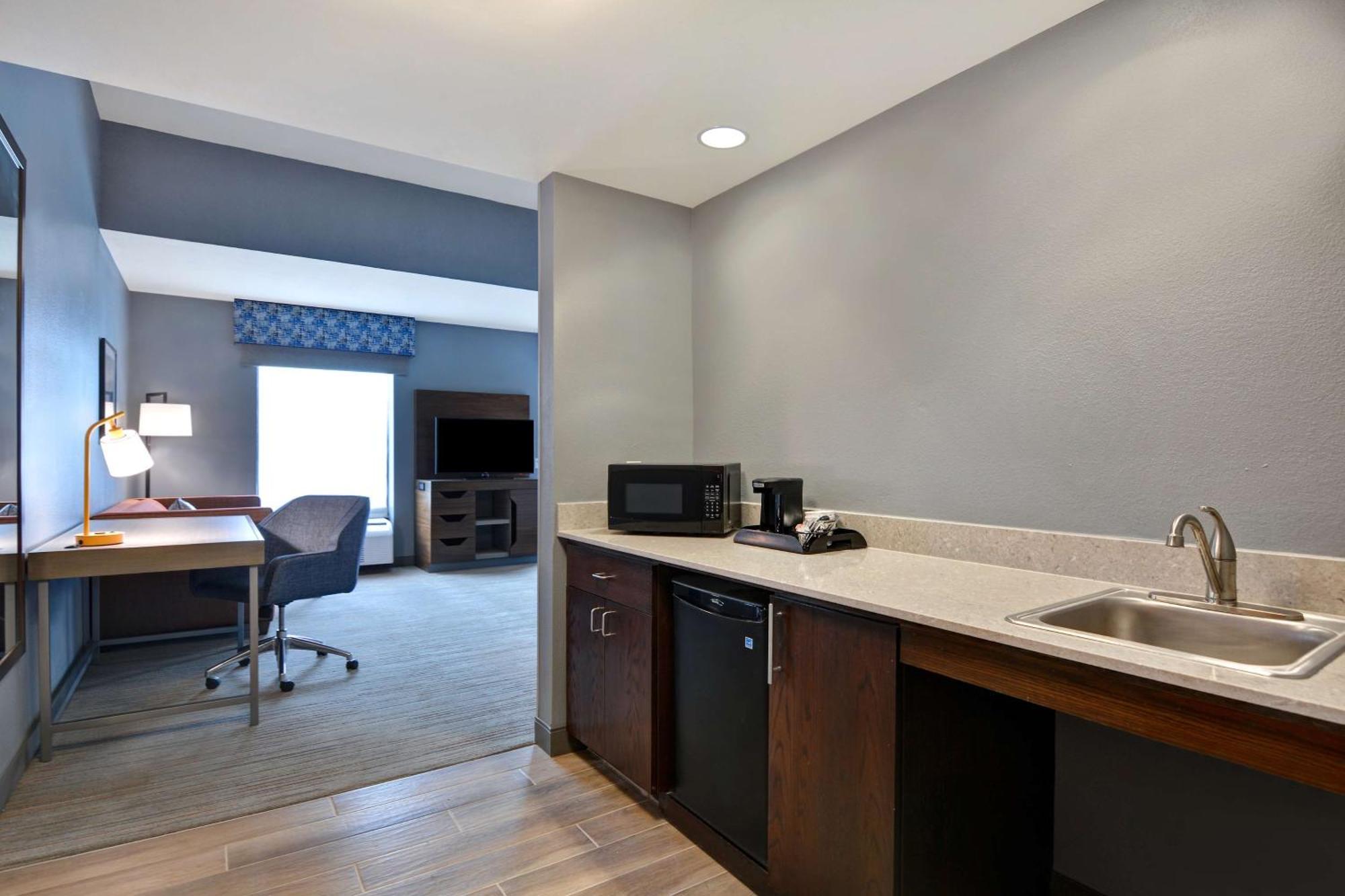 Hampton Inn & Suites Clearwater St Petersburg Ulmerton Road Fl מראה חיצוני תמונה