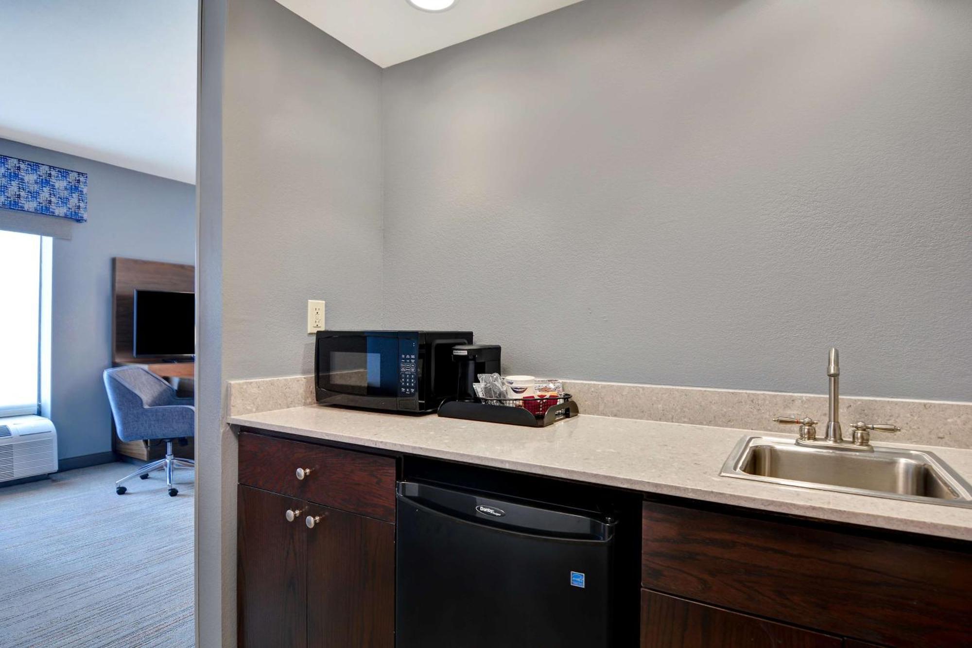 Hampton Inn & Suites Clearwater St Petersburg Ulmerton Road Fl מראה חיצוני תמונה